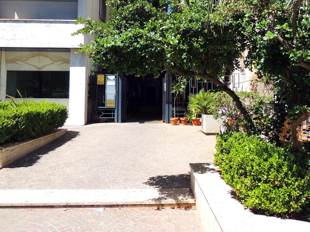 In Itinera Acomodação com café da manhã Palermo Exterior foto